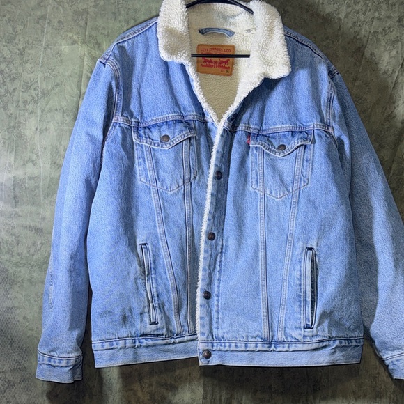 Levi's Light Blue Denim Jacket with White Sherpa Lining Very Warm - Picture 5 of 8